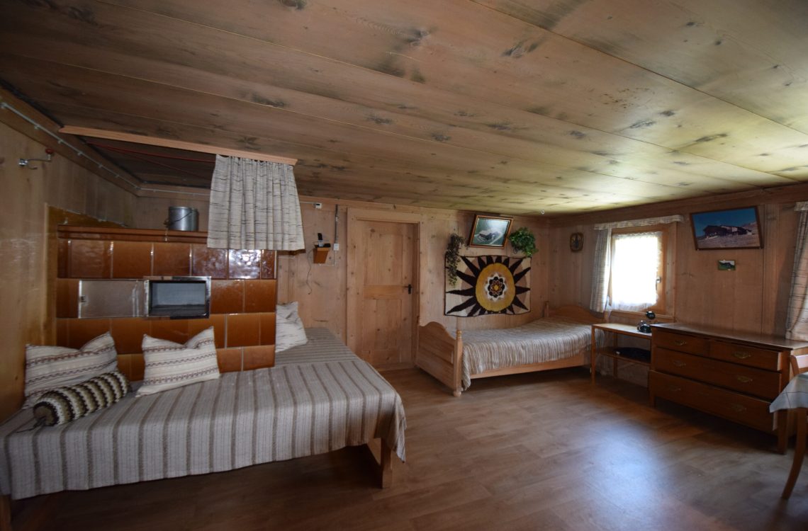 Wohnzimmer mit Ofen